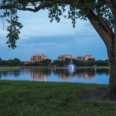 Club Wyndham Palm-Aire Hotel Pompano Beach Bagian luar foto