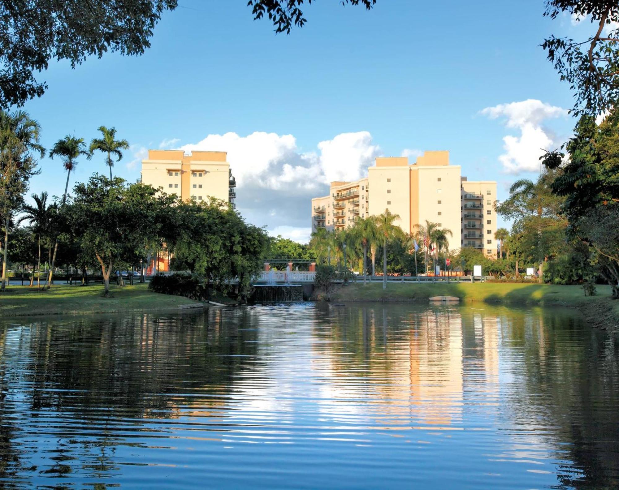 Club Wyndham Palm-Aire Hotel Pompano Beach Bagian luar foto