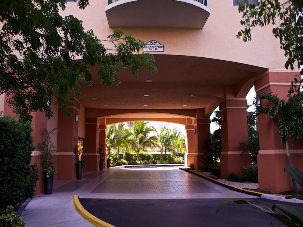 Club Wyndham Palm-Aire Hotel Pompano Beach Bagian luar foto