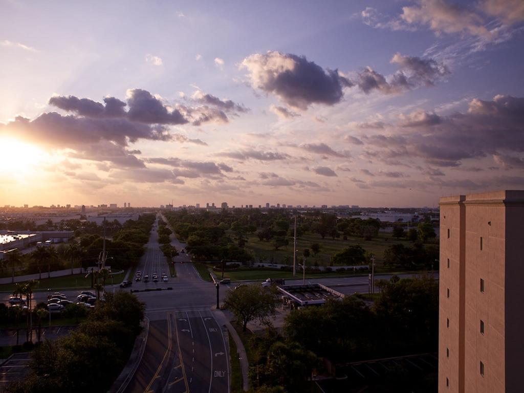 Club Wyndham Palm-Aire Hotel Pompano Beach Bagian luar foto