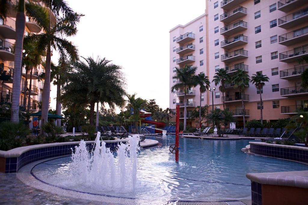 Club Wyndham Palm-Aire Hotel Pompano Beach Bagian luar foto