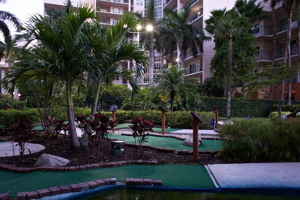 Club Wyndham Palm-Aire Hotel Pompano Beach Bagian luar foto